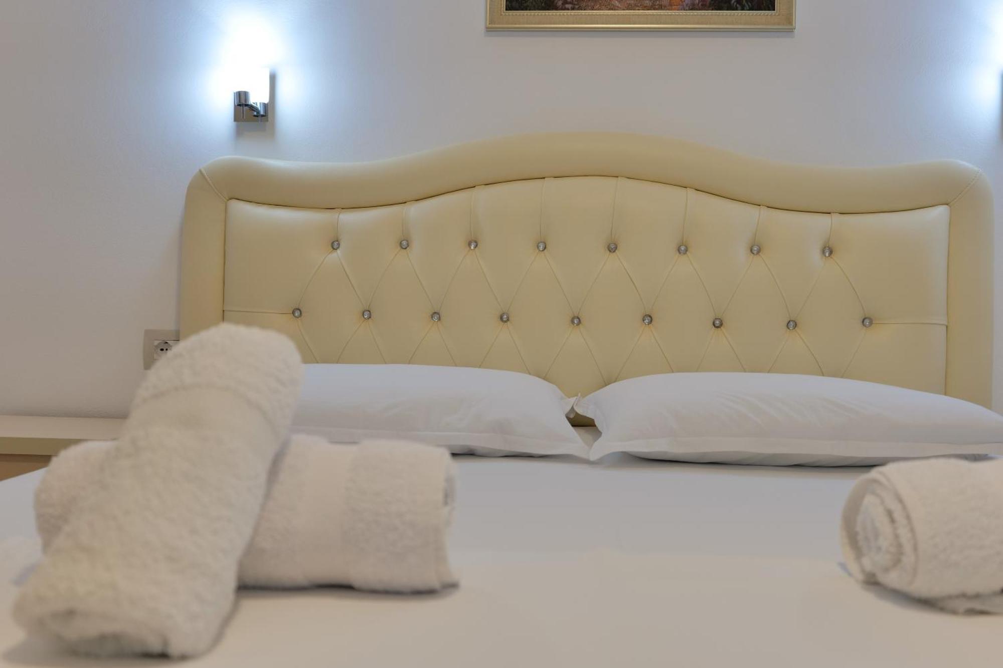 Hotel Afa Ksamil Esterno foto